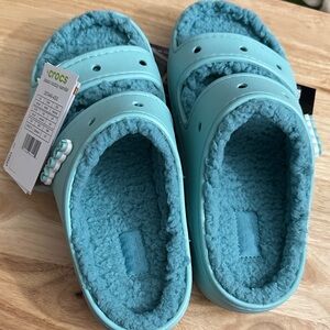 CROCS  Women’s Aqua Fuzzy Slippers